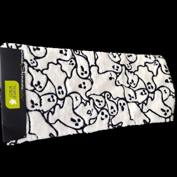 72" Sherpa Teddy Halloween Ghost Black White Table Runner Pottery Barn Inspired - Picture 7 of 7